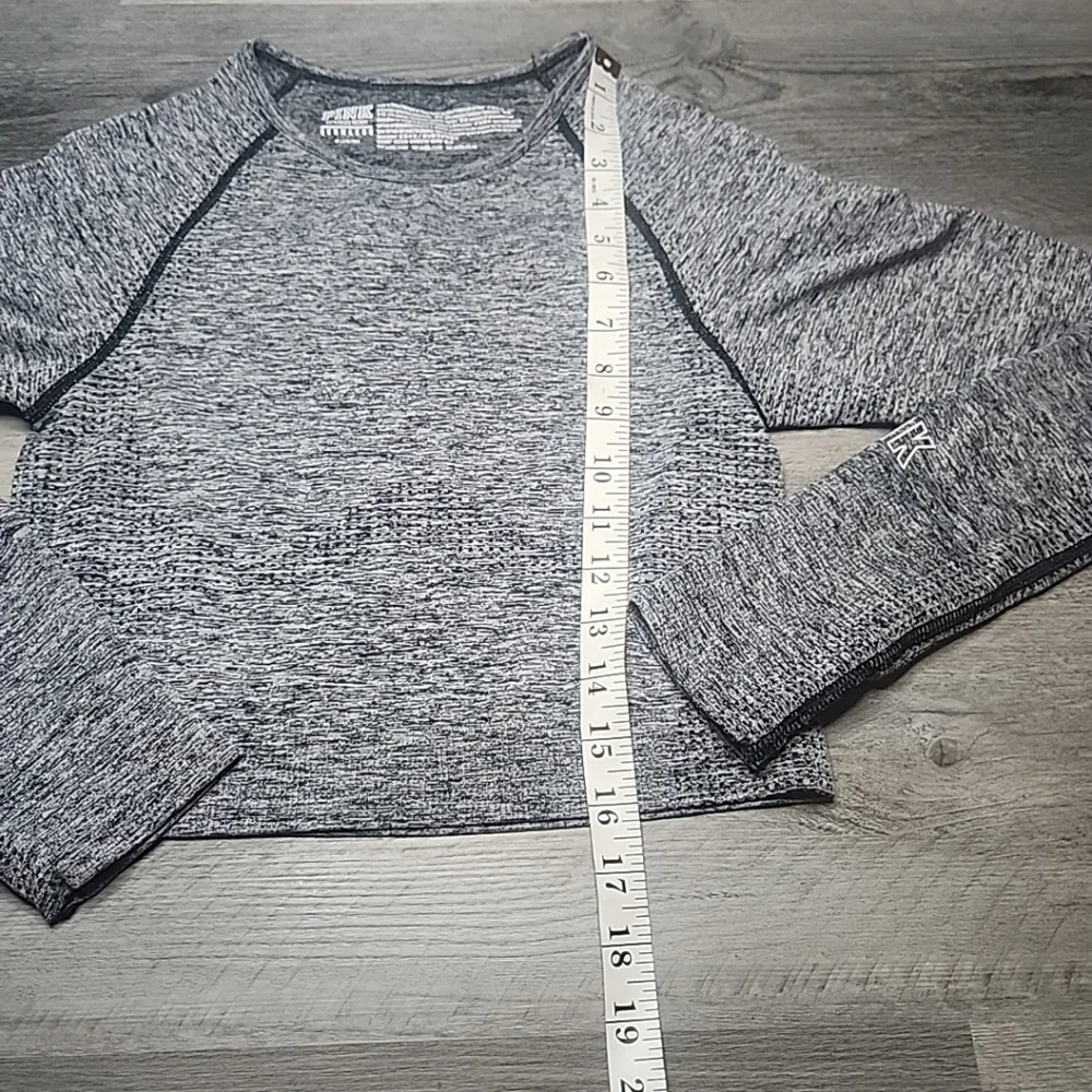 Victoria Secret PINK Top Womens Sz M Gray Long Sleeve Seamless Cropped - Picture 8 of 9